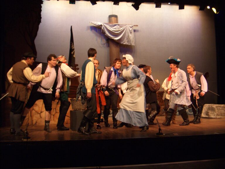 pirates-of-penzance-2005