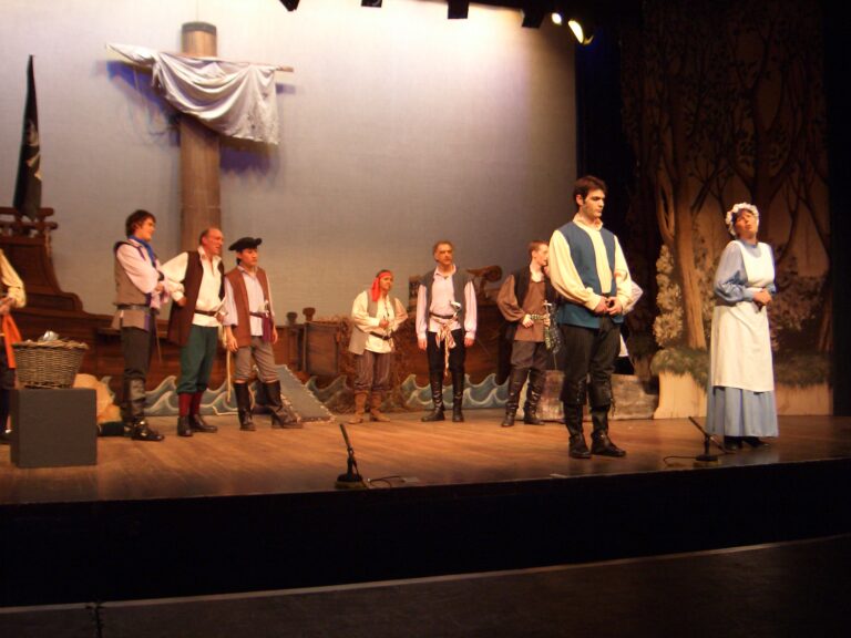 pirates-of-penzance-2005
