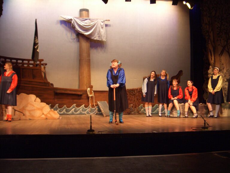pirates-of-penzance-2005