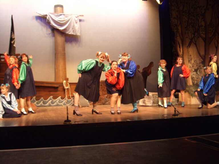 pirates-of-penzance-2005