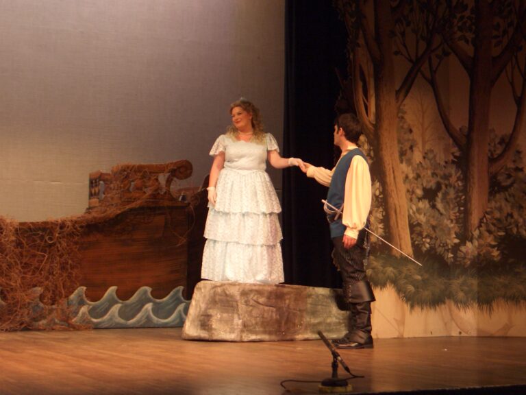 pirates-of-penzance-2005