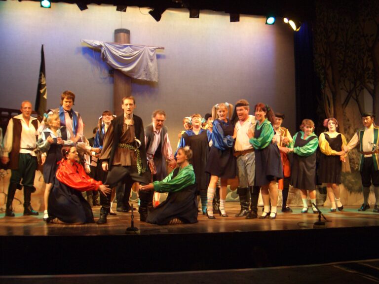 pirates-of-penzance-2005
