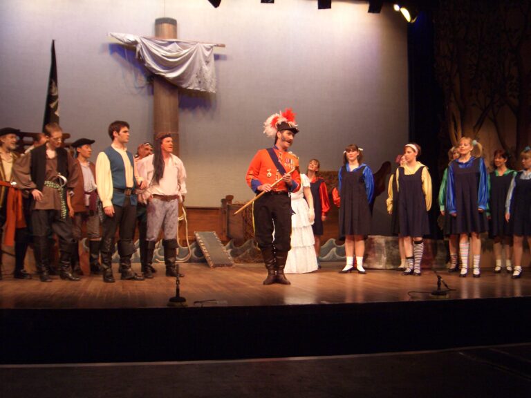 pirates-of-penzance-2005